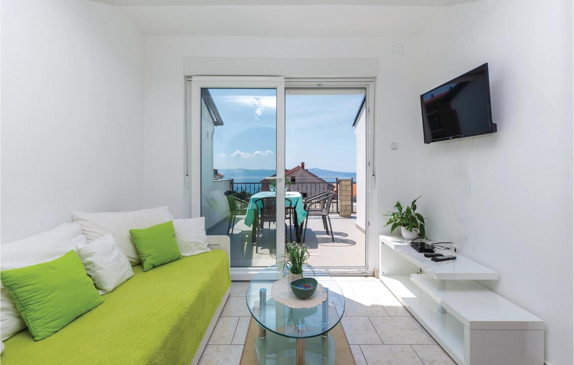 Nice Apartment In Crikvenica With Wifi Extérieur photo