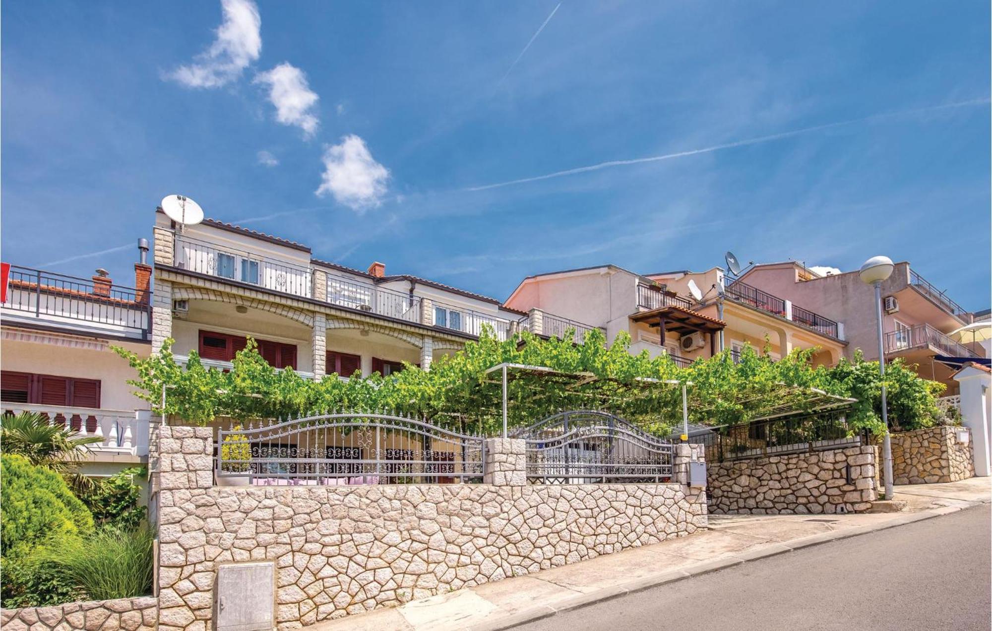 Nice Apartment In Crikvenica With Wifi Extérieur photo