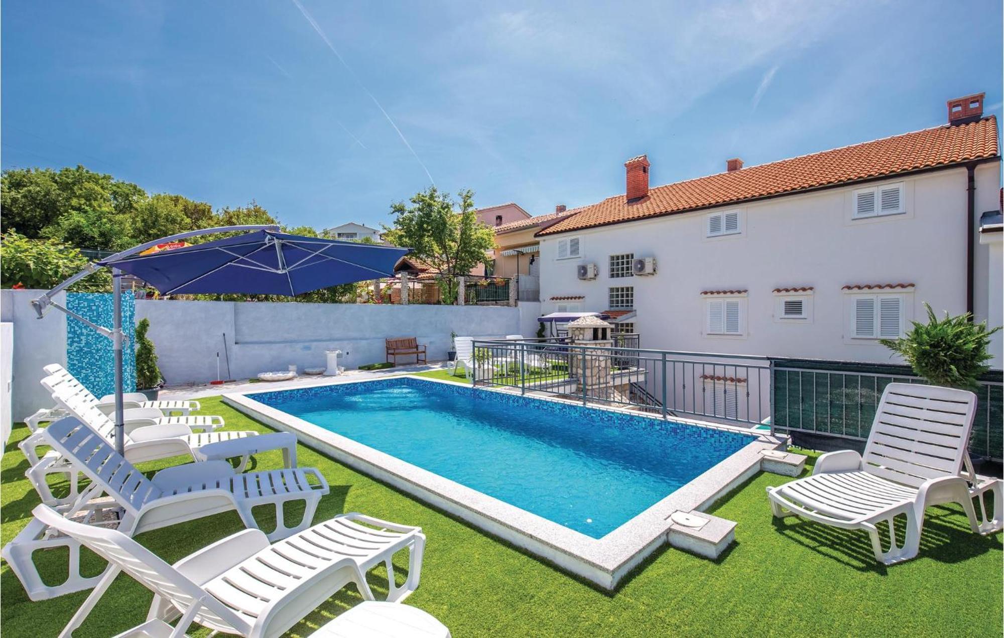 Nice Apartment In Crikvenica With Wifi Extérieur photo