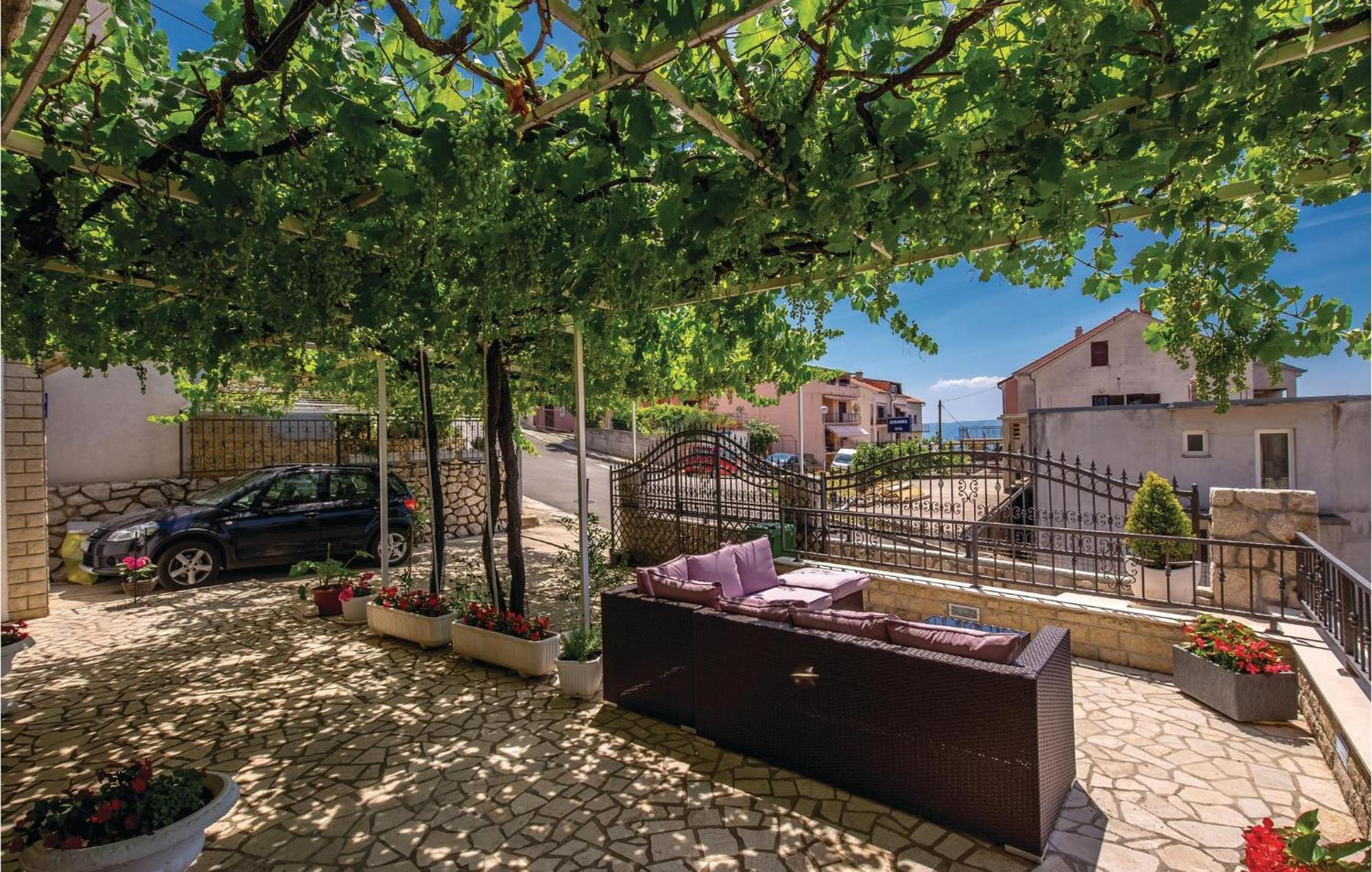 Nice Apartment In Crikvenica With Wifi Extérieur photo