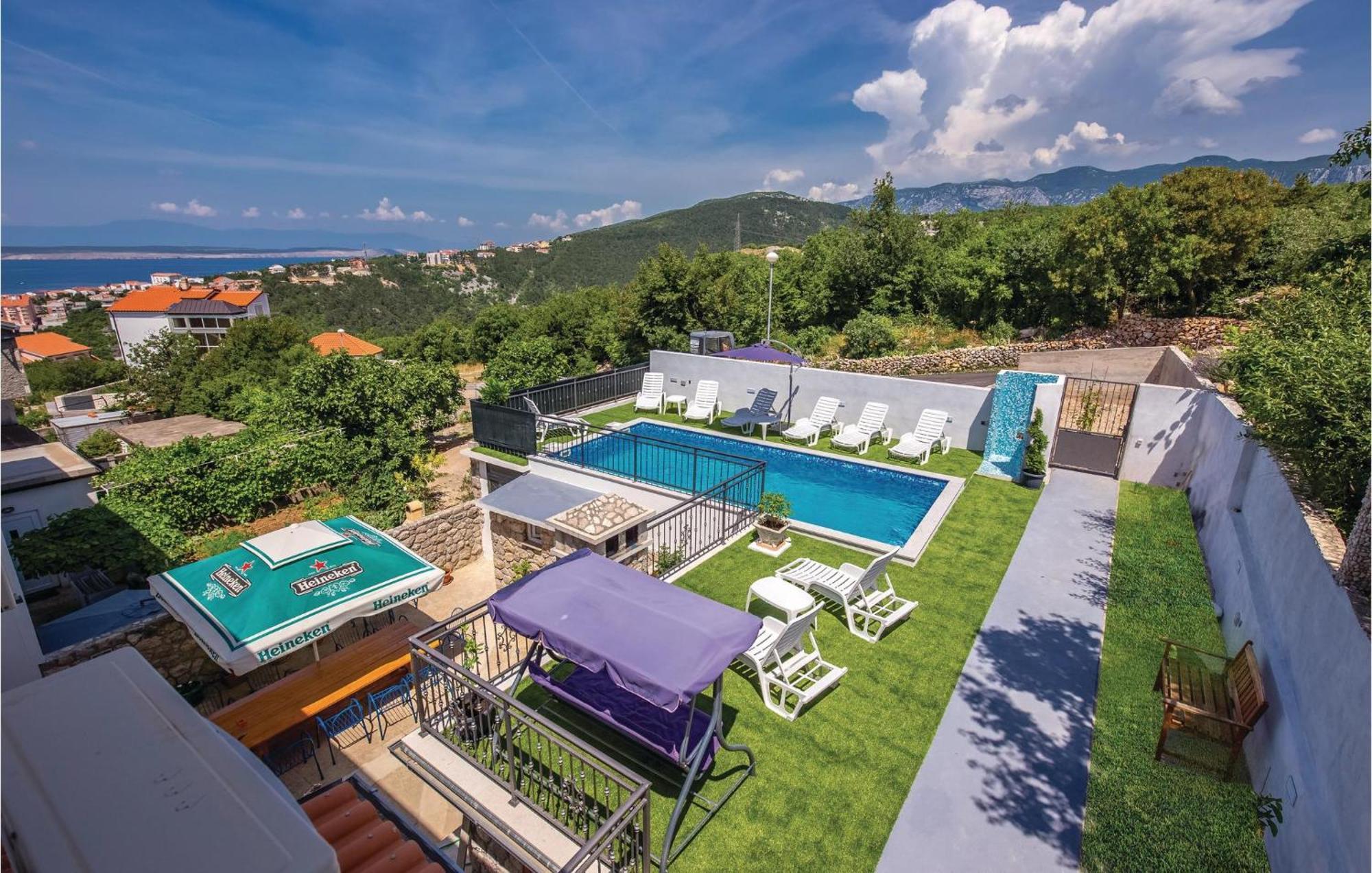 Nice Apartment In Crikvenica With Wifi Extérieur photo